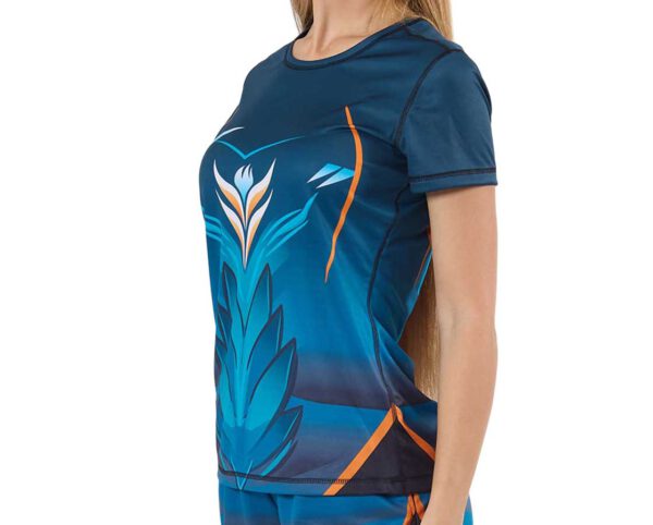 Women’s Sport Elastic sports T-shirt in navy blue. Modern cut, elastic fabric, and precise stitching ensure comfort and style during training. Discover more at AMGS Group!