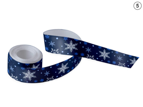 Navy blue satin ribbon with large and small white snowflakes (Design 5). A classic and elegant winter motif for corporate gifts. Manufacturer AMGS Group.